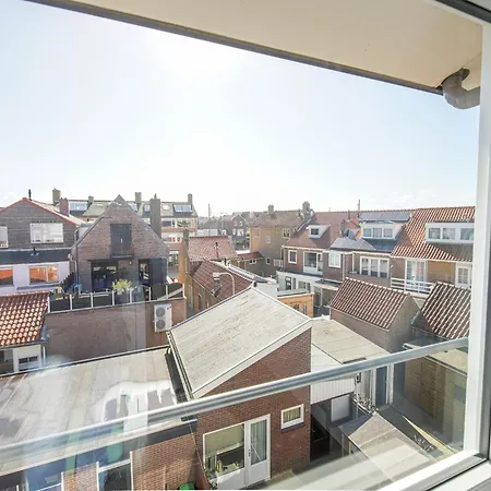 In Katwijk Near The Lägenhet Katwijk aan Zee